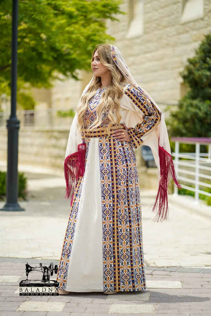 خيوط من القلب